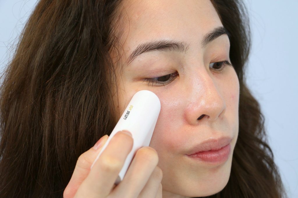 Makeon skin light therapy